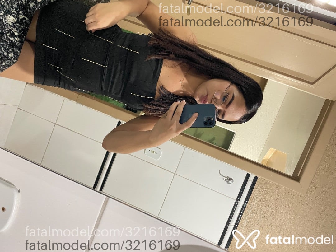 Acompanhante mulher com cabelo castanho de olhos castanhos em Paragominas Acompanhante mulher com cabelo castanho de olhos castanhos em Paragominas - Leticiia