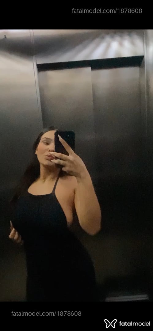 Acompanhante mulher com cabelo castanho de olhos castanhos em Cabo Frio - Mary
