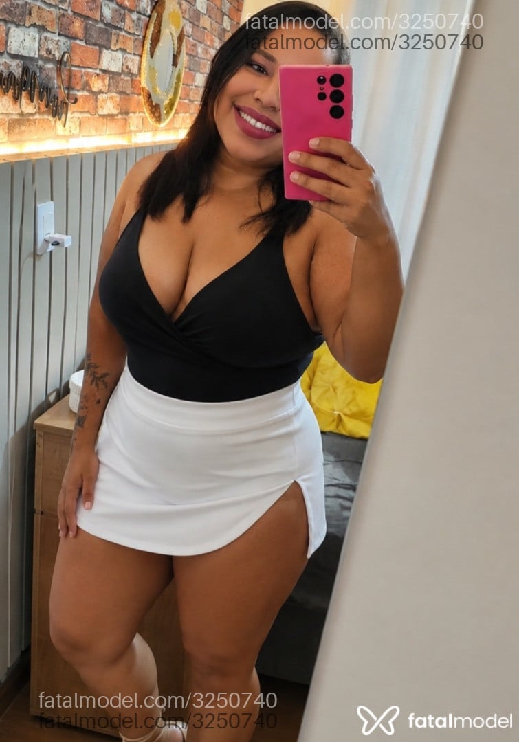 Acompanhante mulher morena (o) de olhos castanhos em Pelotas - Carol
