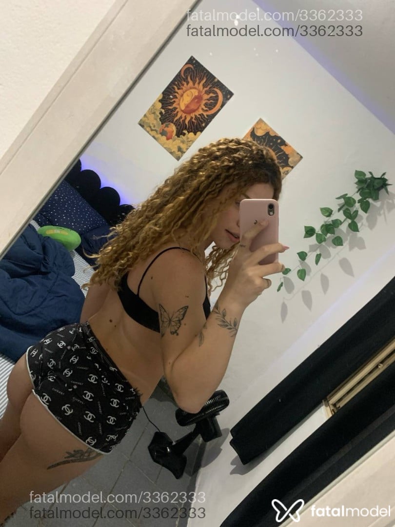 Acompanhante mulher trans loira (o) de olhos mel em Santana de Parnaíba Acompanhante mulher trans loira (o) de olhos mel em Santana de Parnaíba - Patrícia