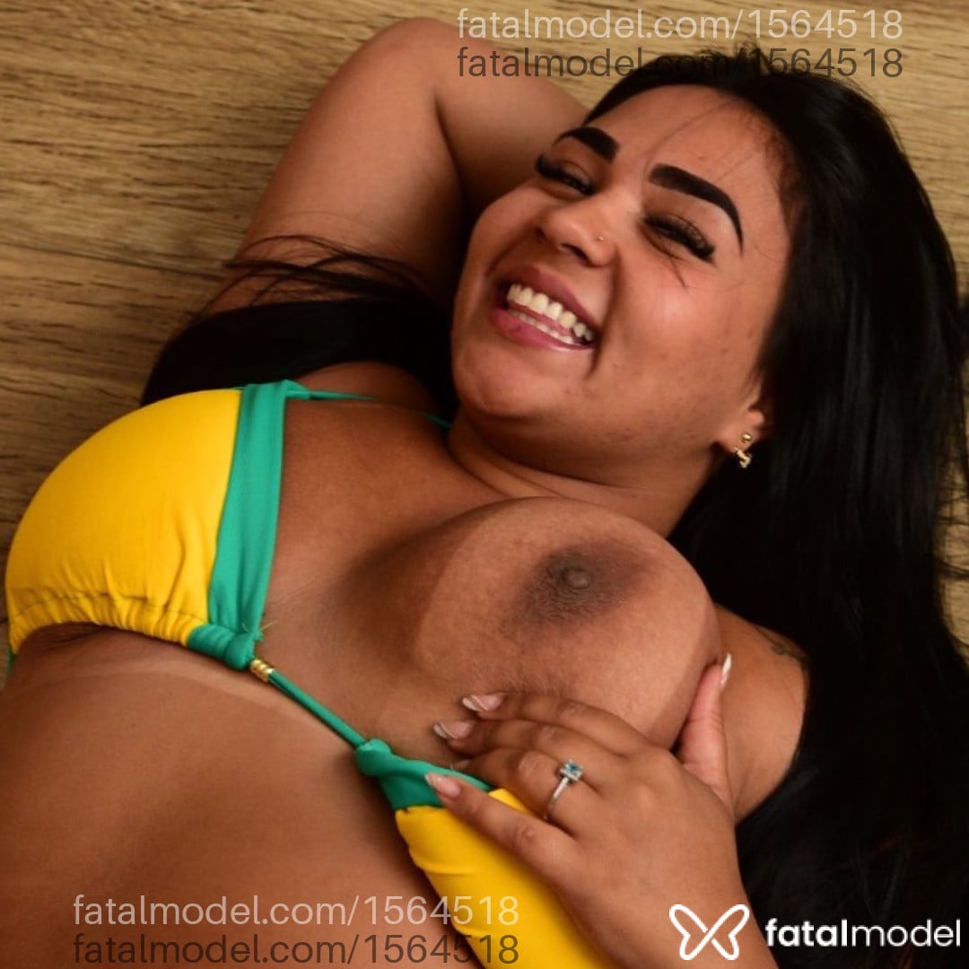 Acompanhante mulher morena (o) de olhos castanhos - Aryel Moura Acompanhante mulher morena (o) de olhos castanhos - Aryel Moura