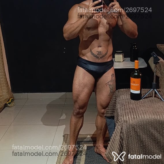 Acompanhante homem morena (o) de olhos pretos em Araguaína Acompanhante homem morena (o) de olhos pretos em Araguaína - Alfred Black