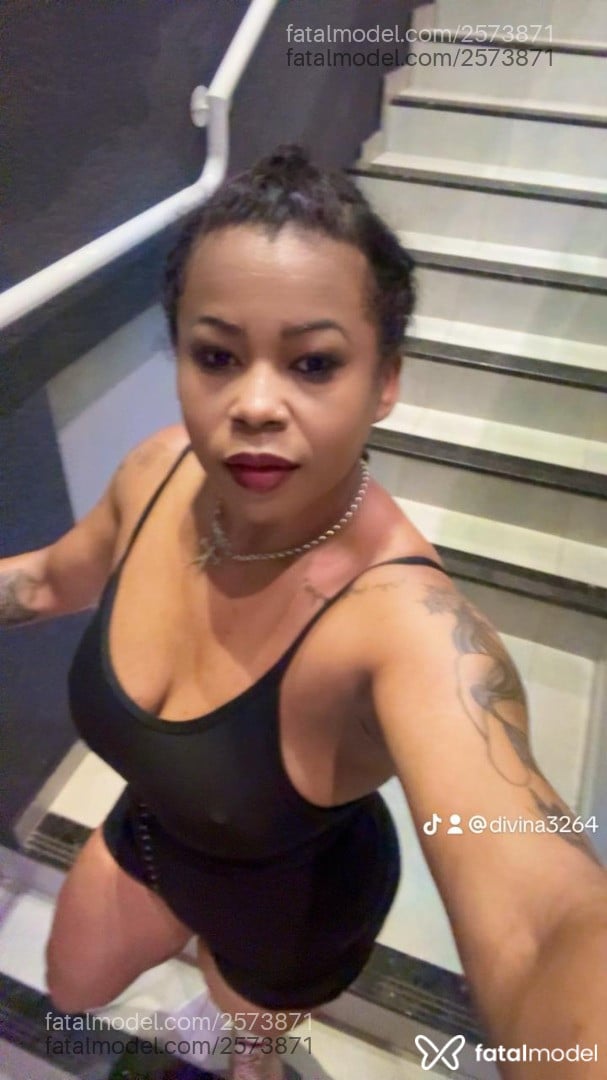Acompanhante mulher morena (o) de olhos pretos em Cascavel - Cacau