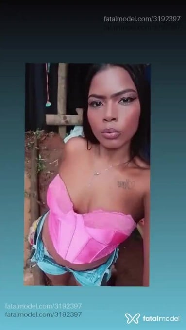 Acompanhante mulher morena (o) de olhos castanhos - Lorena
