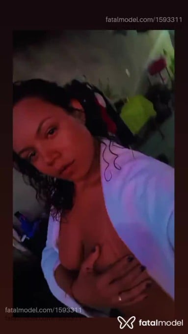 Acompanhante mulher morena (o) de olhos castanhos em Ji-Paraná Acompanhante mulher morena (o) de olhos castanhos em Ji-Paraná - Safira Lee
