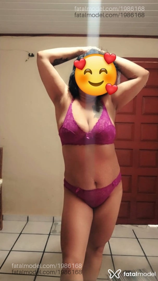 Acompanhante mulher com cabelo castanho de olhos castanhos em Florianópolis Acompanhante mulher com cabelo castanho de olhos castanhos em Florianópolis - Lola Montez