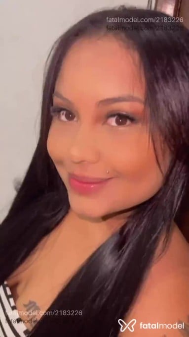 Acompanhante mulher com cabelo castanho de olhos castanhos em Aparecida de Goiânia Acompanhante mulher com cabelo castanho de olhos castanhos em Aparecida de Goiânia - Karol Lopes