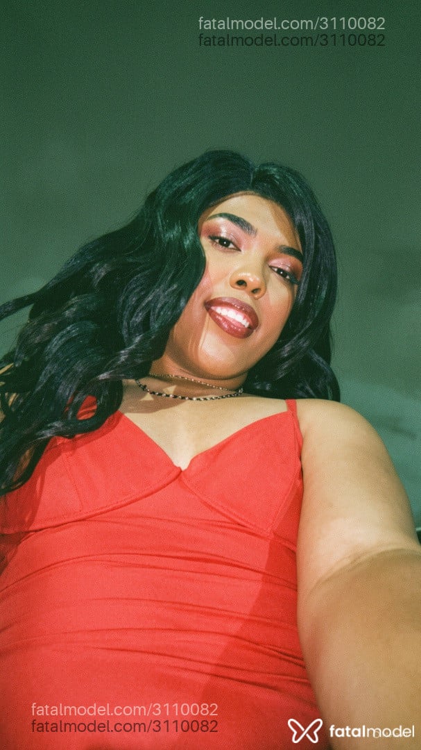 Acompanhante mulher trans loira (o) de olhos pretos em Virtual - Antonella Kayte
