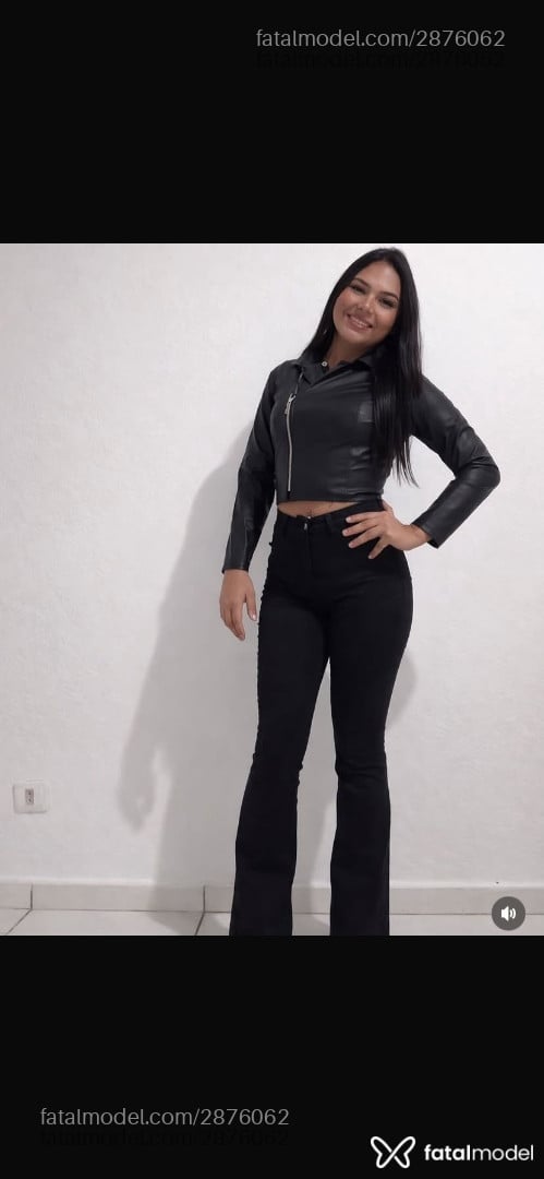 Acompanhante mulher trans morena (o) de olhos pretos - Alice Acompanhante mulher trans morena (o) de olhos pretos - Alice