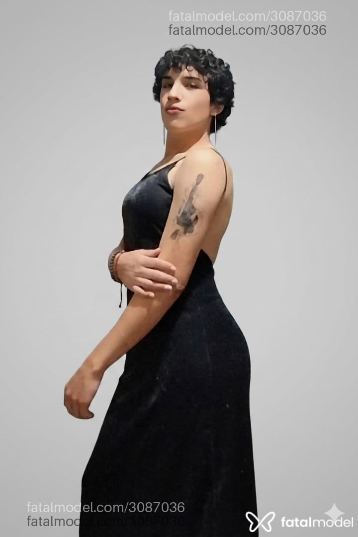 Acompanhante mulher trans morena (o) de olhos verdes em Curitiba - Alice Wonder