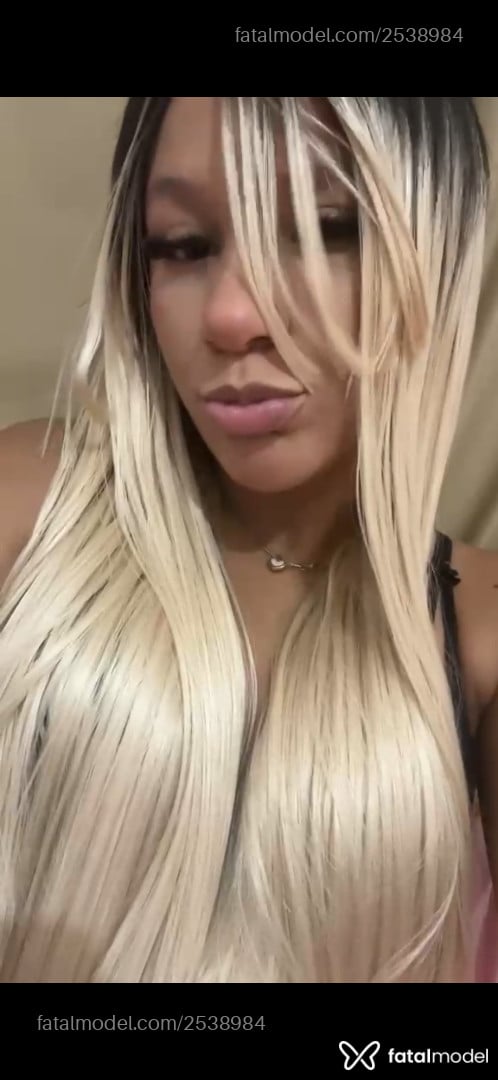 Acompanhante mulher loira (o) de olhos mel em Fortaleza - ângela Abravanel