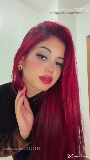 Acompanhante mulher ruiva (o) de olhos castanhos em Vila Velha - Moranguete