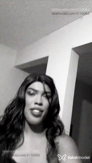 Acompanhante mulher trans loira (o) de olhos pretos em Virtual - Antonella Kayte