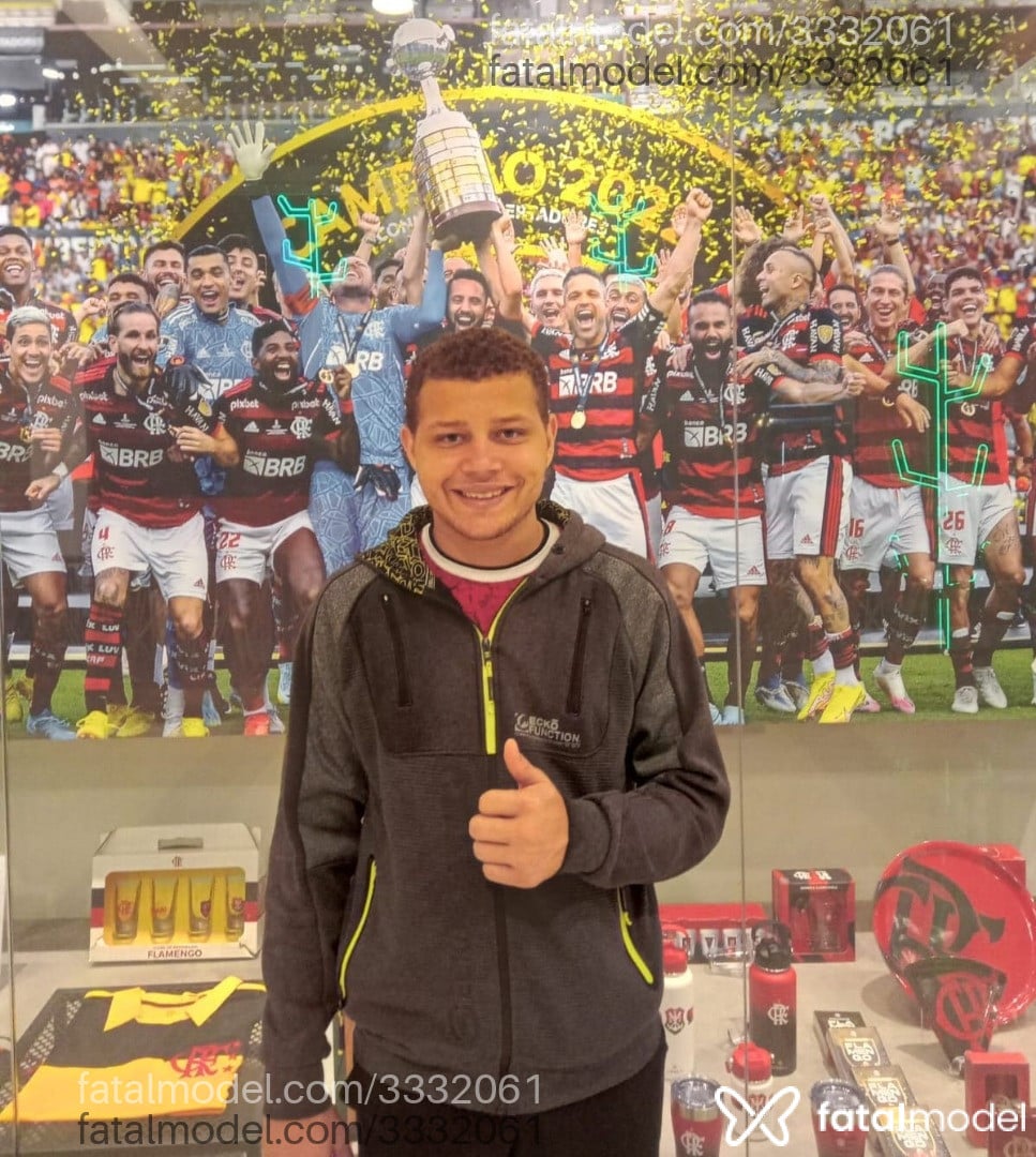 Acompanhante homem loira (o) de olhos azuis - Davizinho