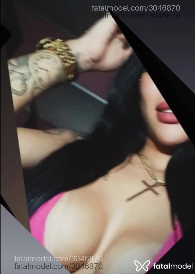 Acompanhante mulher trans morena (o) de olhos castanhos em Pelotas - Caroline dos santo