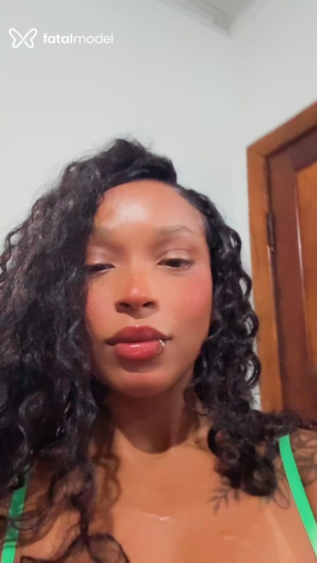 Acompanhante mulher morena (o) de olhos mel em Ilhéus - Milenna