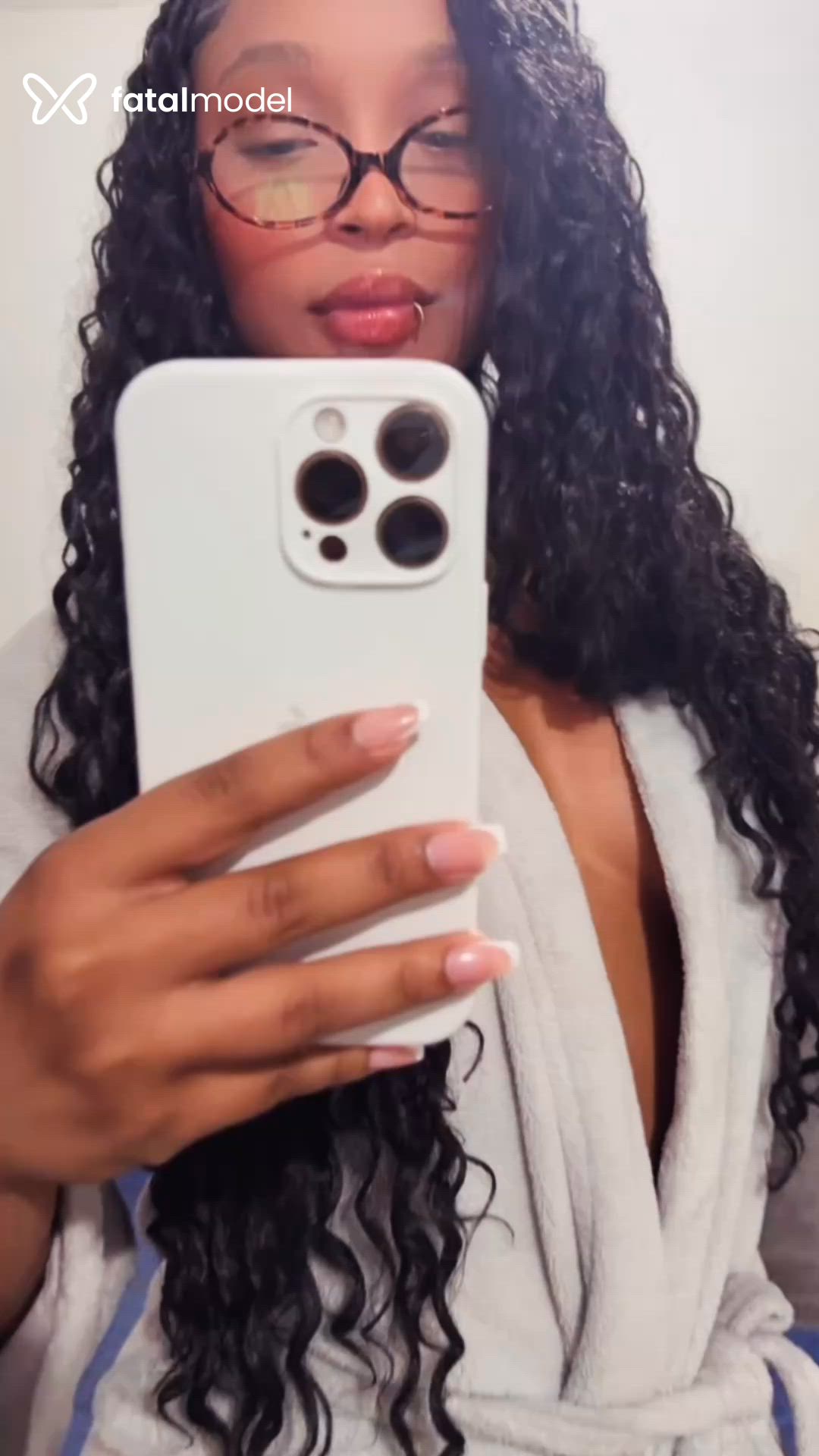 Acompanhante mulher morena (o) de olhos mel em Ilhéus - Milenna