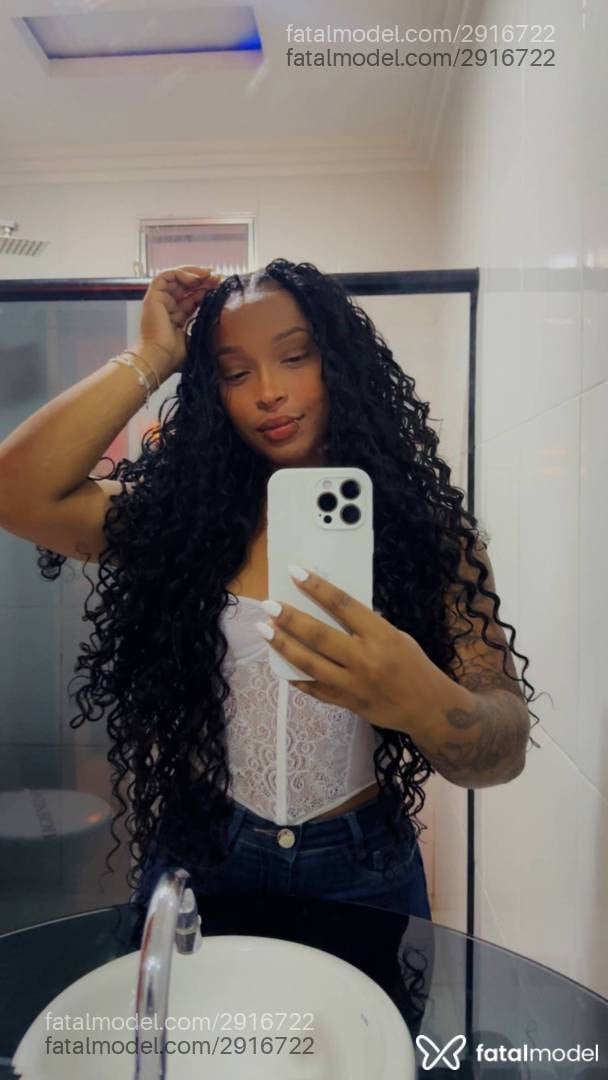 Acompanhante mulher morena (o) de olhos mel em Serra - Milenna