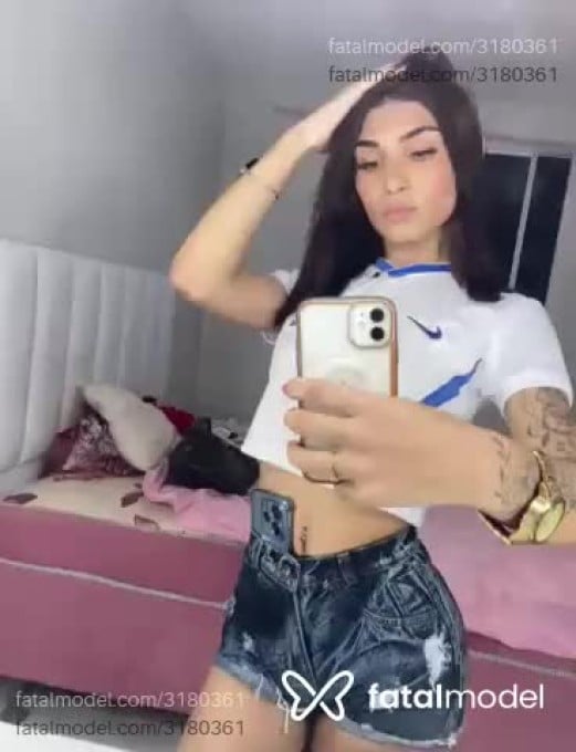 Acompanhante mulher trans morena (o) de olhos castanhos em Fortaleza Acompanhante mulher trans morena (o) de olhos castanhos em Fortaleza - Lívia Eloá