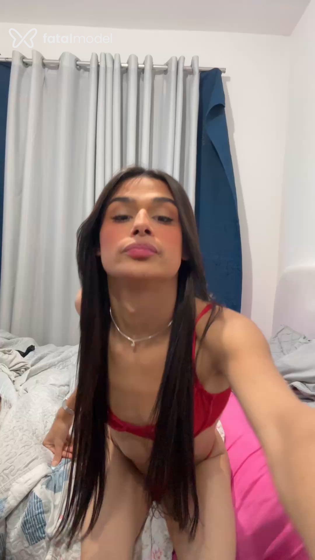 Acompanhante mulher trans morena (o) de olhos pretos - Laís Santos