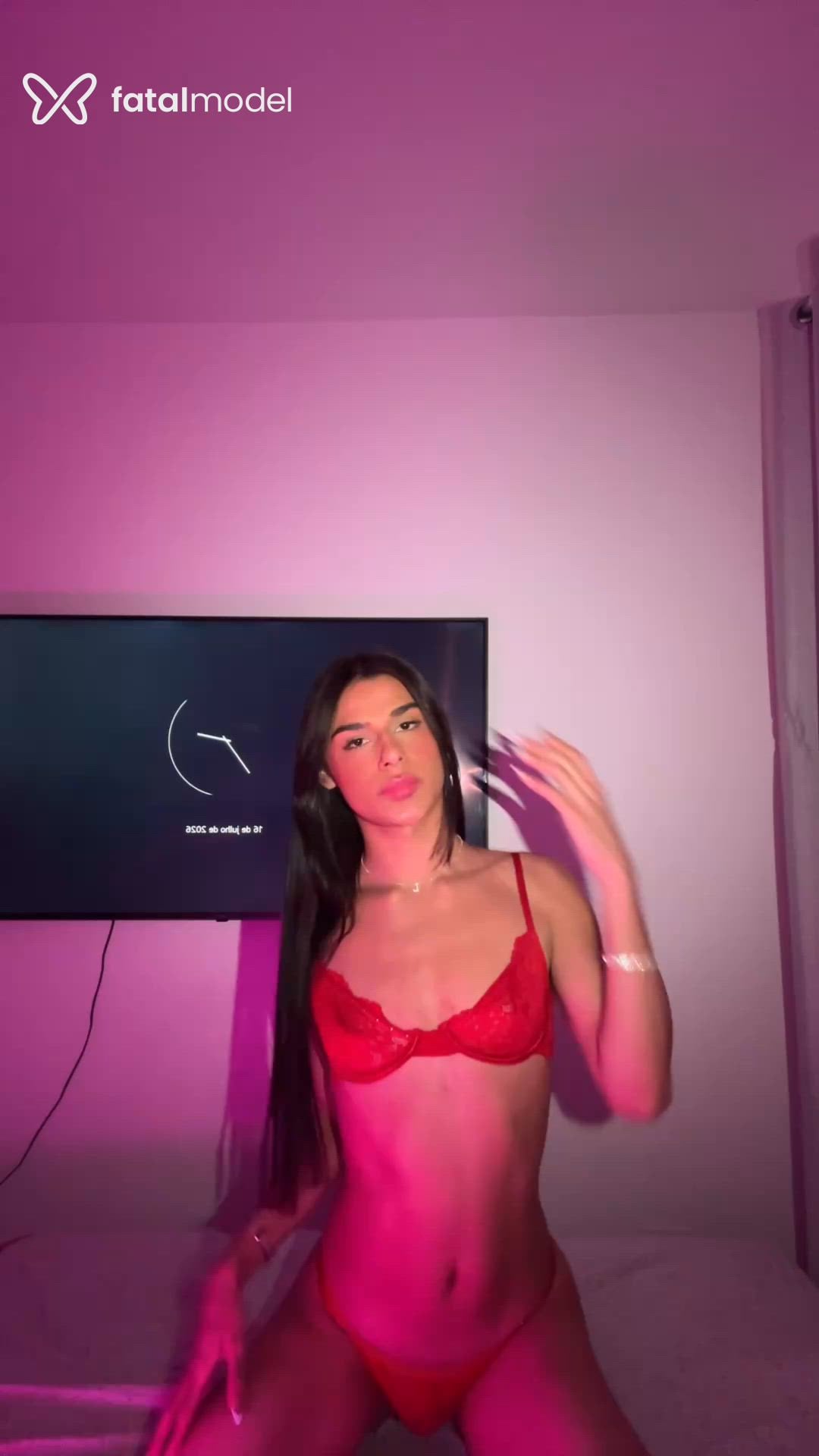 Acompanhante mulher trans morena (o) de olhos pretos - Laís Santos