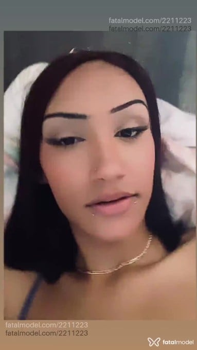 Acompanhante mulher trans morena (o) de olhos castanhos - ANGEL