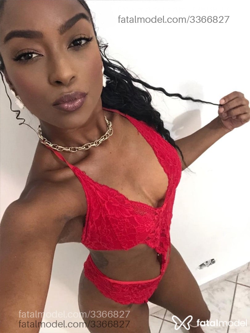 Acompanhante mulher morena (o) de olhos castanhos em Uberaba Acompanhante mulher morena (o) de olhos castanhos em Uberaba - Perola