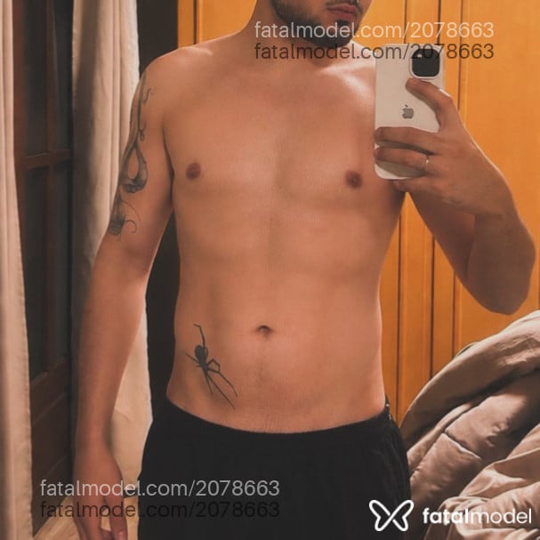 Acompanhante homem morena (o) de olhos castanhos em Gramado - Santos