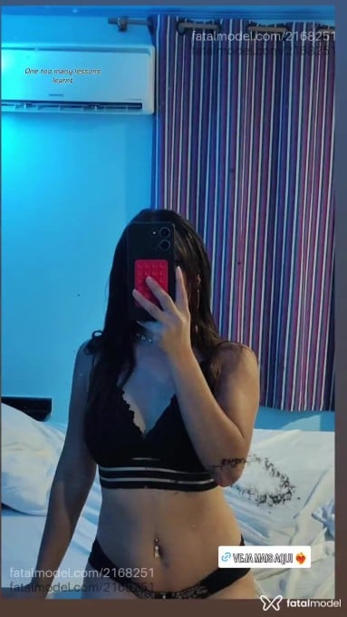 Acompanhante mulher com cabelo castanho de olhos castanhos em Franca - Karol
