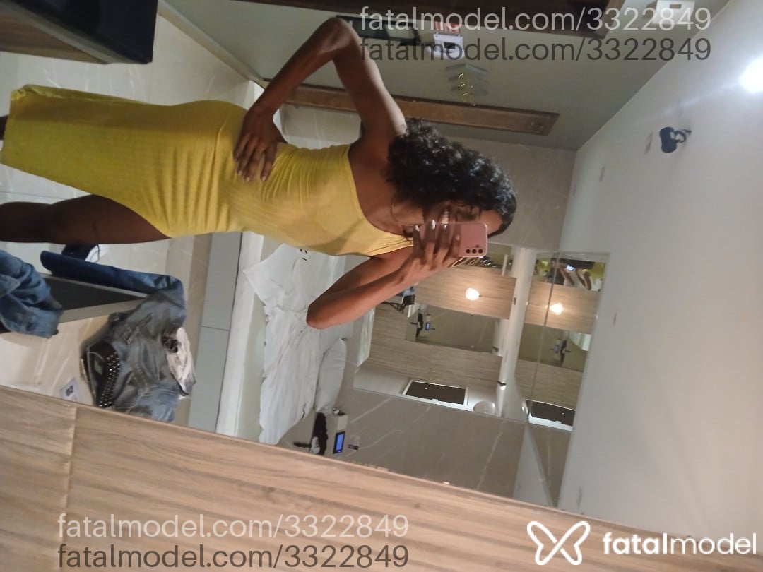 Acompanhante mulher trans com cabelo castanho de olhos castanhos em São Gonçalo - Dayla Pitanga