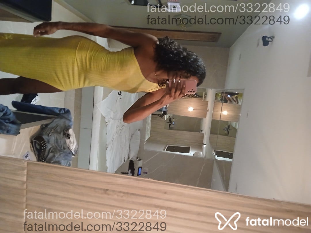 Acompanhante mulher trans com cabelo castanho de olhos castanhos em São Gonçalo - Dayla Pitanga