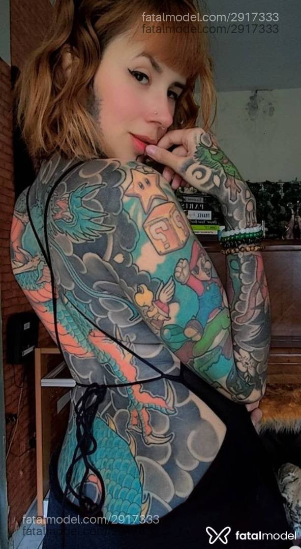 Acompanhante mulher loira (o) de olhos castanhos - Sacha Gray