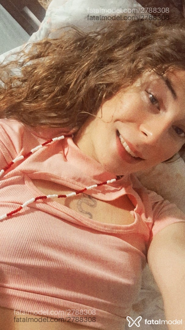 Acompanhante mulher trans ruiva (o) de olhos verdes em Capão da Canoa - Ana Julia