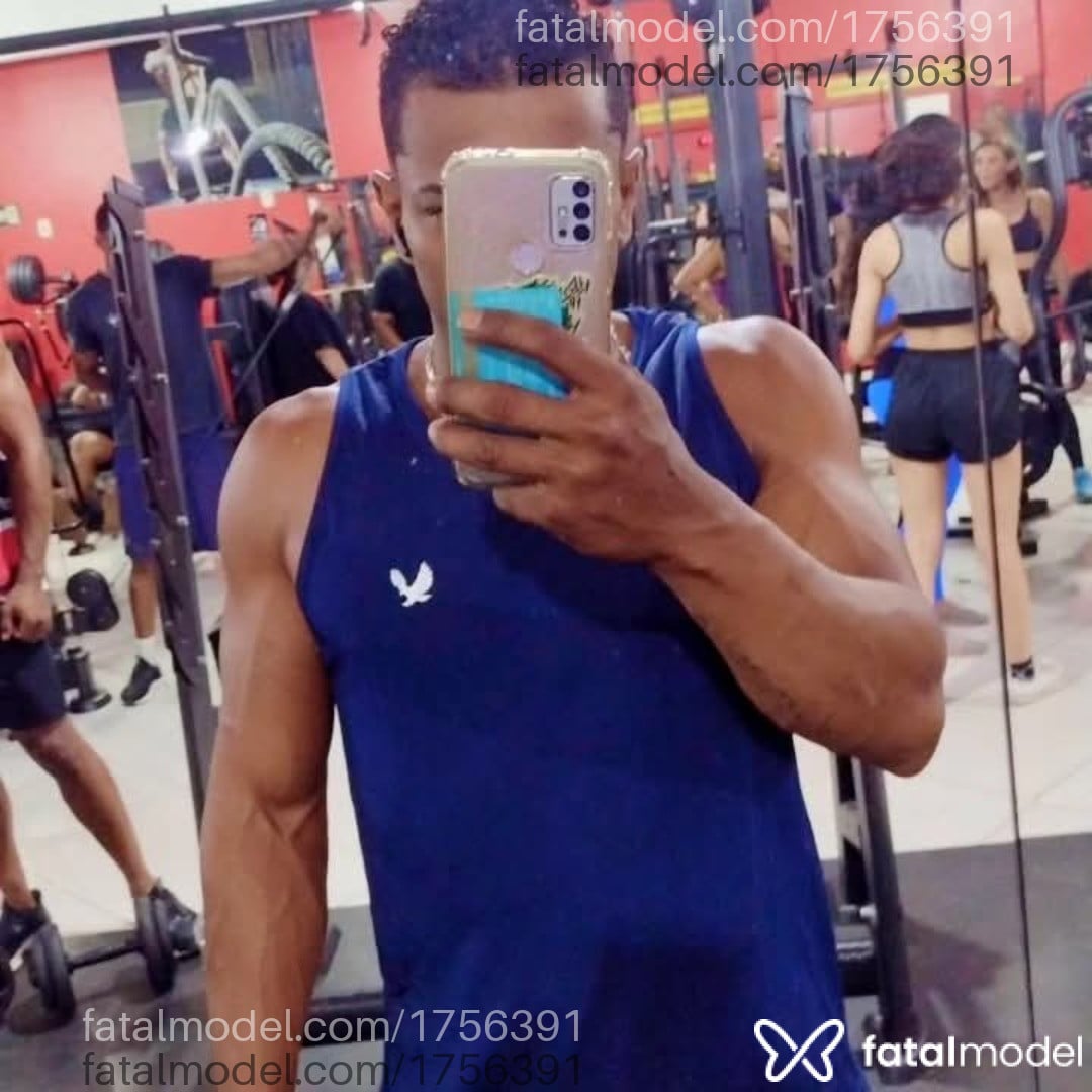 Acompanhante homem com cabelo castanho de olhos pretos em Paraty - Rafael Oliveira