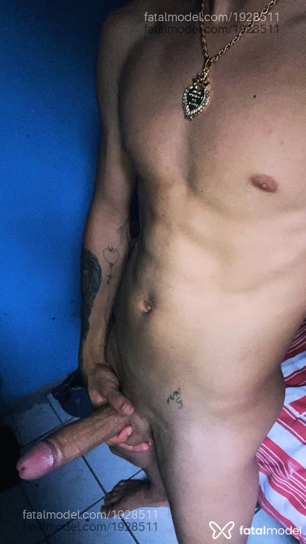 Acompanhante homem morena (o) de olhos castanhos em Ji-Paraná - Breno Souza