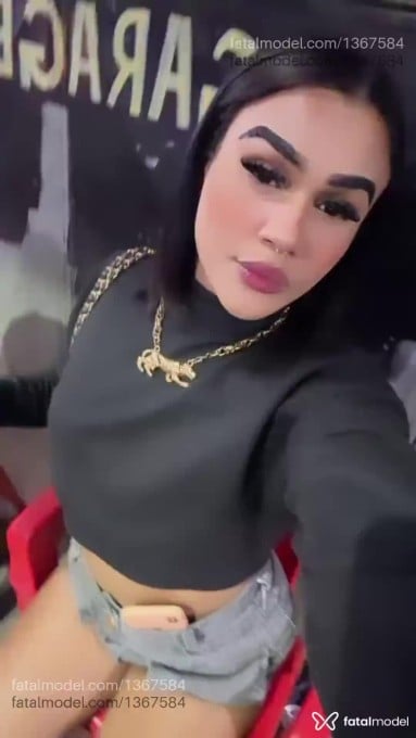 Acompanhante mulher trans morena (o) de olhos mel em Duque de Caxias Acompanhante mulher trans morena (o) de olhos mel em Duque de Caxias - Anne Martinelli