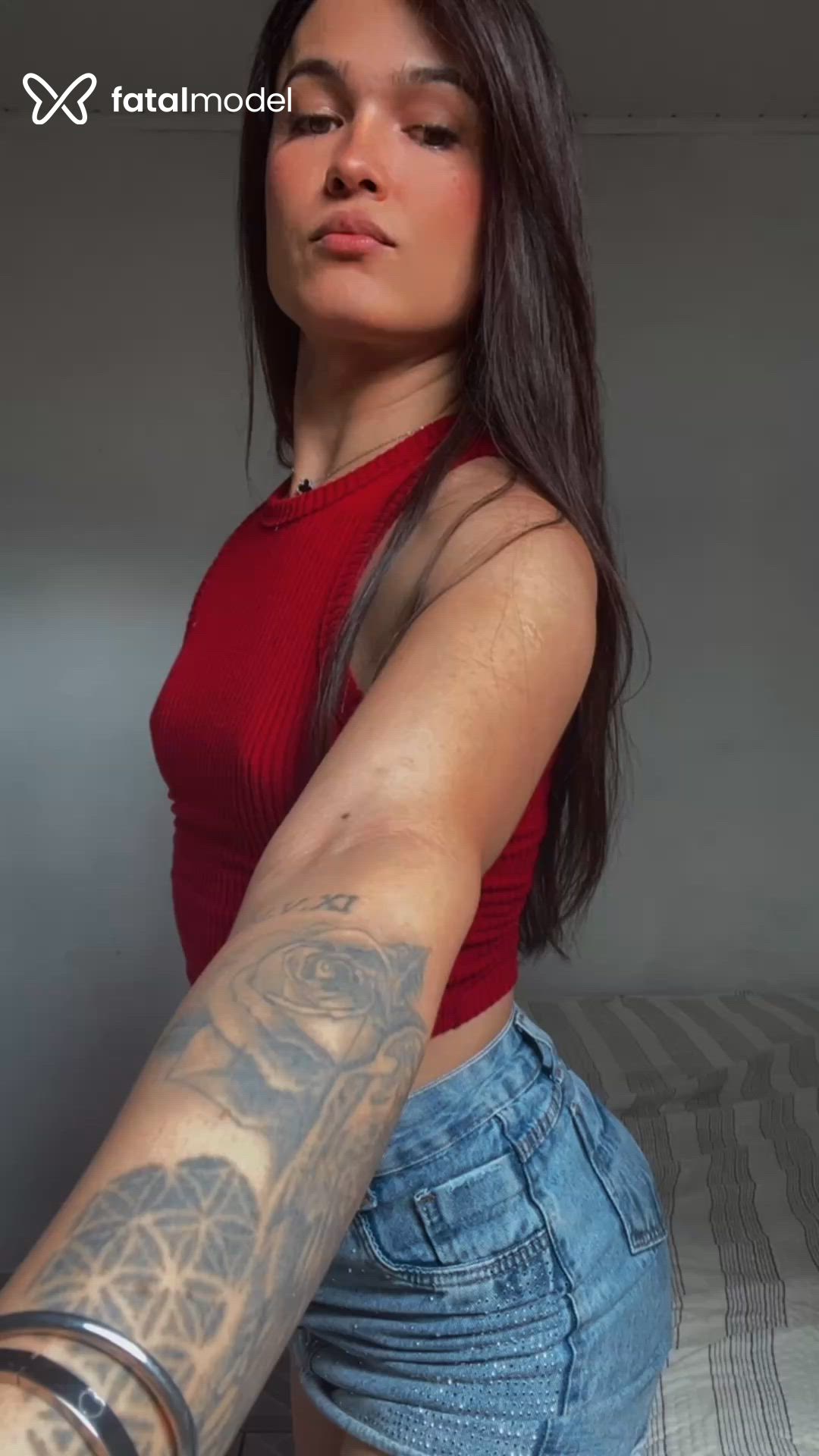 Acompanhante mulher trans com cabelo castanho de olhos castanhos em Araçatuba Acompanhante mulher trans com cabelo castanho de olhos castanhos em Araçatuba - Keller