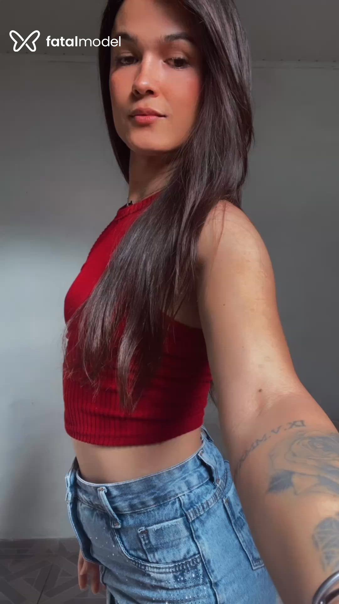 Acompanhante mulher trans com cabelo castanho de olhos castanhos em Araçatuba Acompanhante mulher trans com cabelo castanho de olhos castanhos em Araçatuba - Keller