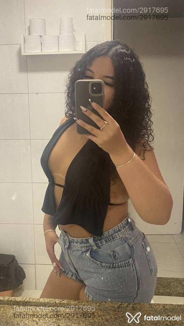 Acompanhante mulher morena (o) de olhos castanhos - Eloisa Santino