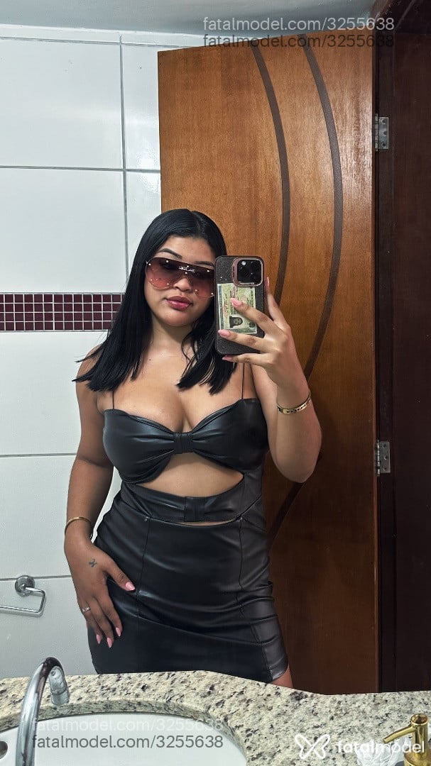 Acompanhante mulher morena (o) de olhos castanhos em Sinop - Ayla Magalhaes