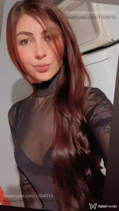 Acompanhante mulher com cabelo castanho de olhos castanhos - Hellen