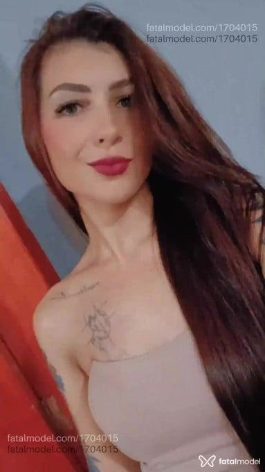 Acompanhante mulher com cabelo castanho de olhos castanhos - Hellen