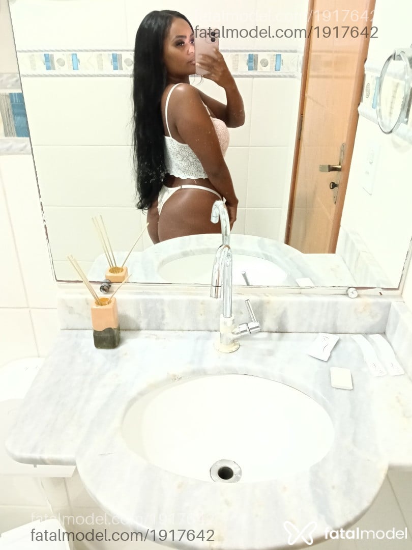 Acompanhante mulher morena (o) de olhos pretos em Capelinha - Taty