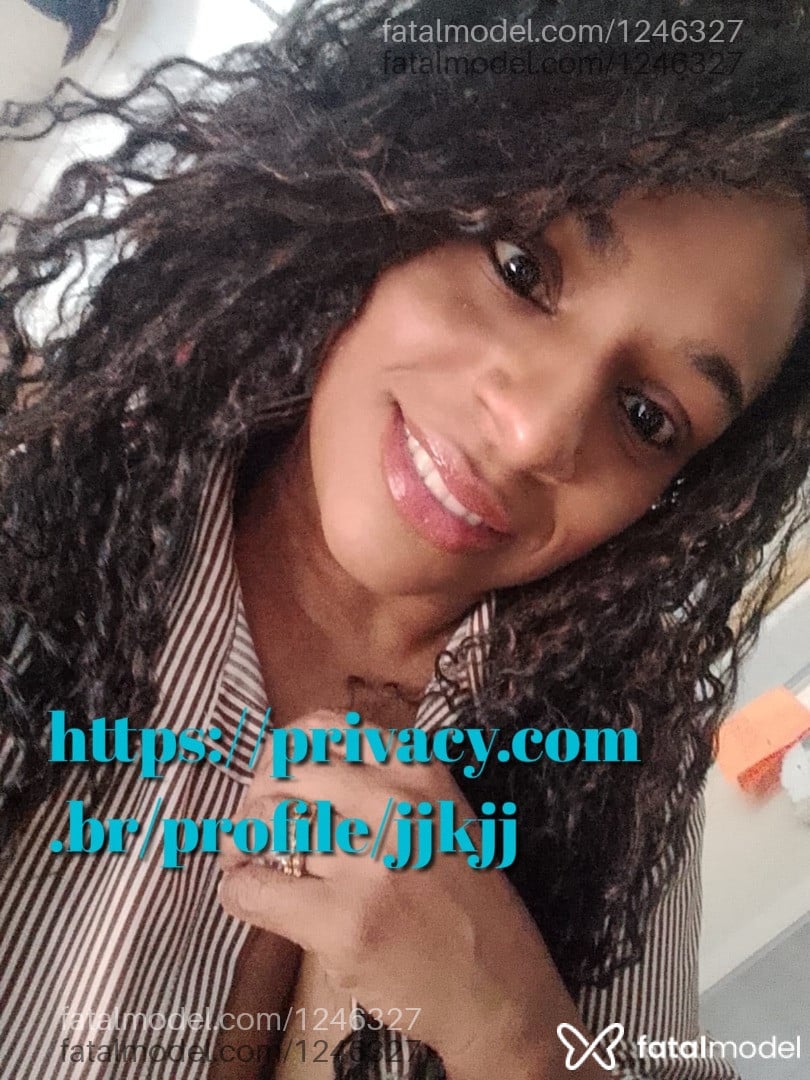 Acompanhante mulher com cabelo castanho de olhos pretos em Porto Alegre - Yasmin