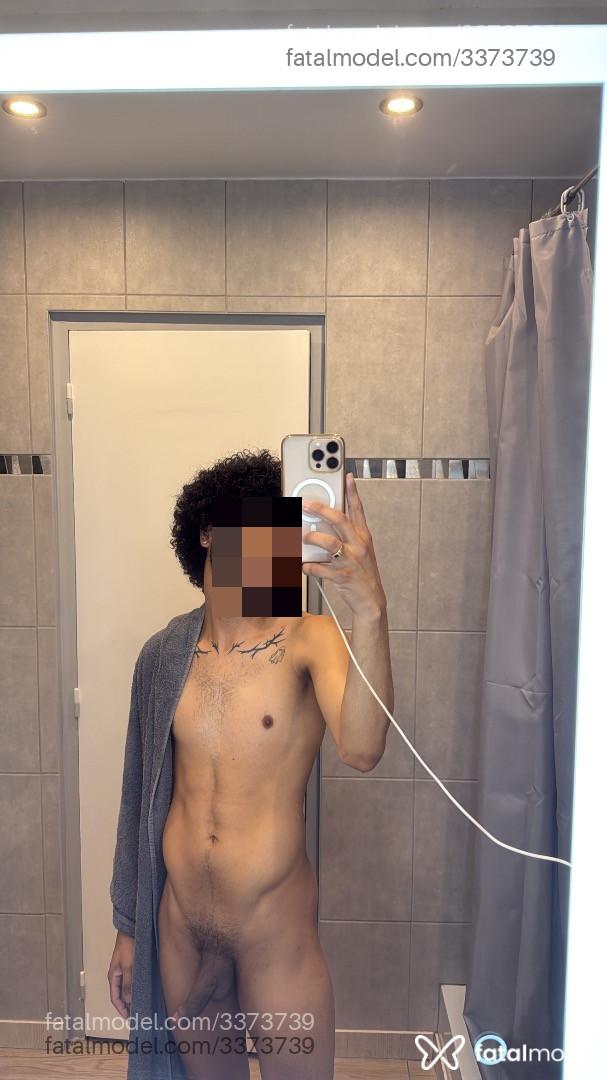 Acompanhante homem com cabelo castanho de olhos castanhos em São Paulo - Mineirin