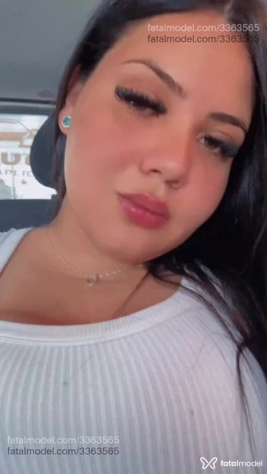 Acompanhante mulher morena (o) de olhos castanhos em Muzambinho - Helen