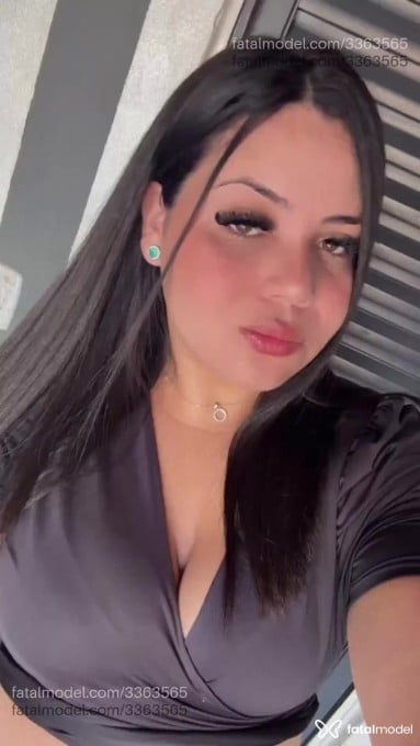 Acompanhante mulher morena (o) de olhos castanhos em Muzambinho - Helen