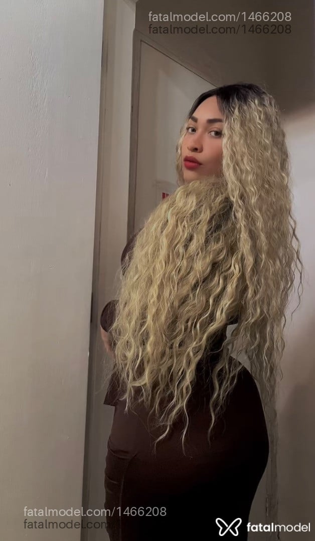 Acompanhante mulher loira (o) de olhos castanhos em Catanduva - Heloísa Oliveira