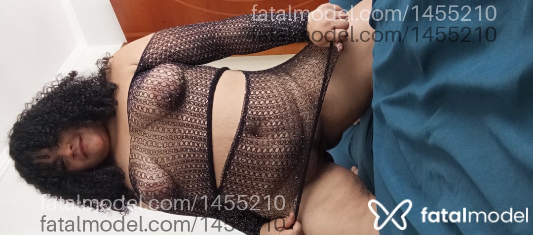 Acompanhante mulher morena (o) de olhos mel em Araguari - Violeta