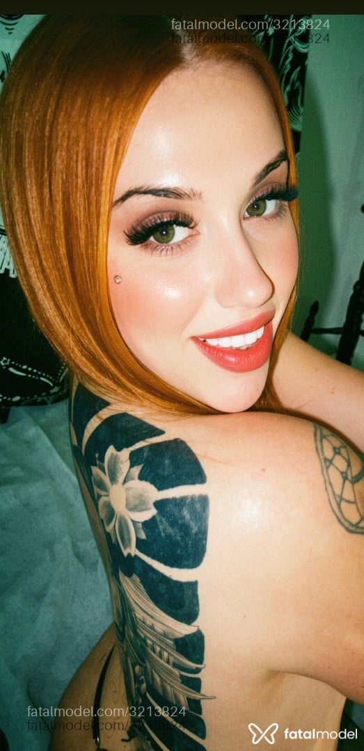 Acompanhante mulher ruiva (o) de olhos verdes em Virtual - Jhenny
